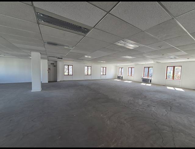 1,315M² OFFICE TO LET IN SANDTON CENTRAL